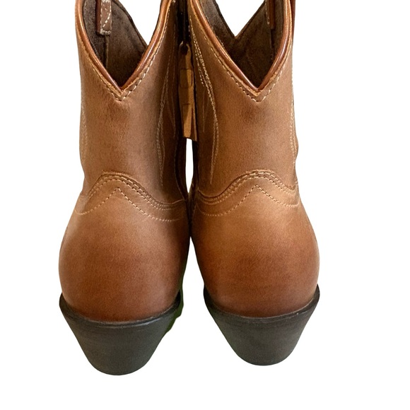 Ariat Darlin Round Toe Short Western Boots, Sz 9 - Picture 11 of 16
